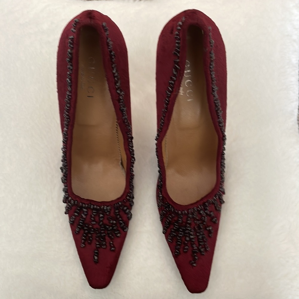 Gucci Tom Ford Era 1990s crushed velvet garnet stone maroon pumps size 9 Y2K - Picture 3 of 15